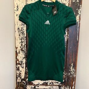 NWT. ADIDAS men’s tech prime knit football jersey. Size Large.